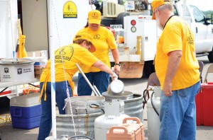 With a trained volunteer force of more than 5,500, Oklahoma Baptist disaster relief prepared more than 200,000 meals served to victims and volunteers in the wake of the May 2013 tornadoes (Photo: Bob Nigh)