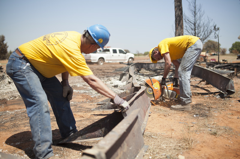 Oklahoma Baptist Disaster Relief Volunteers Clear Guthrie Home Sites of Ash