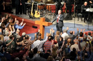 Jim Cymbala led a time of fervent prayer in the Tuesday evening session. Many came to the altar to pray for loved ones (Photo: Chris Doyle)