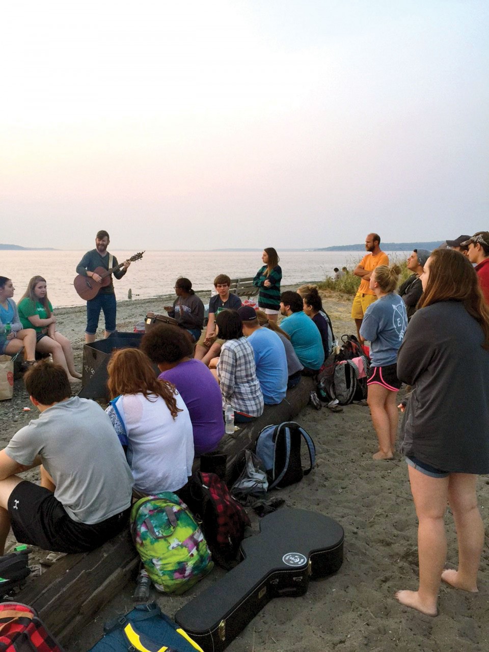 GoStudents in Seattle rally at the beach for special time of worship. (Photo: Provided)