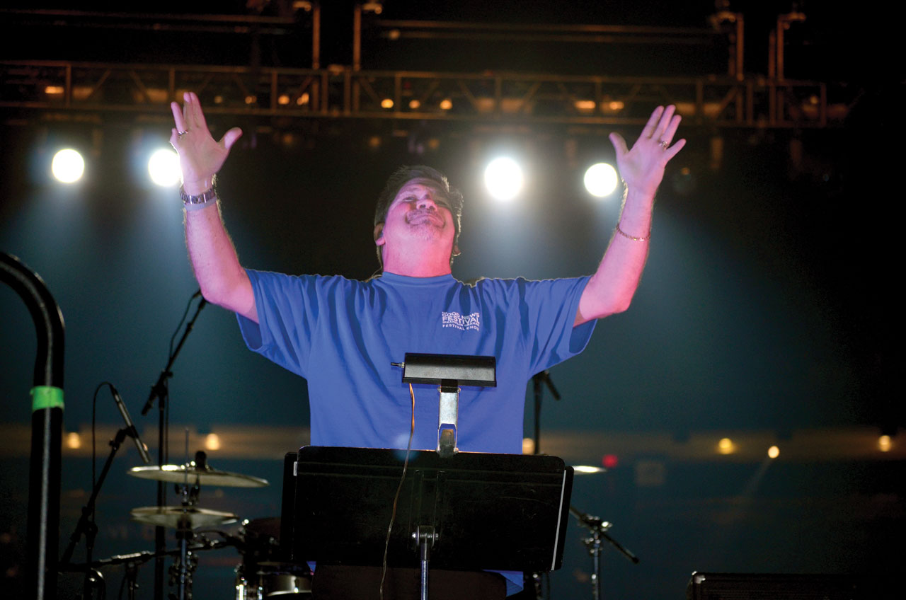 Randy Lind served as director of the Good News Choir. (Photo: Chris Doyle)