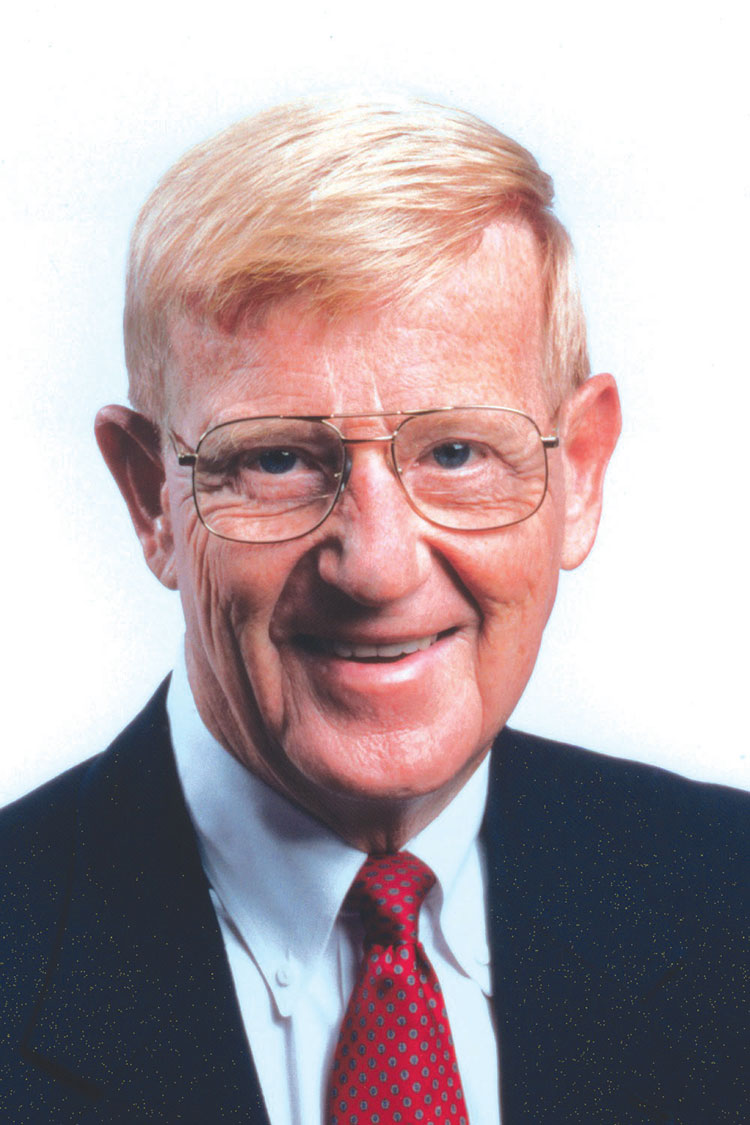 (photo: provided) Lou Holtz, legendary football coach and ESPN analyst (2004-2015), will be the featured speaker during the fourth annual Oklahoma Baptist University Green and Gold Gala Tuesday, March 1, 2016, at the National Cowboy and Western Heritage Museum 