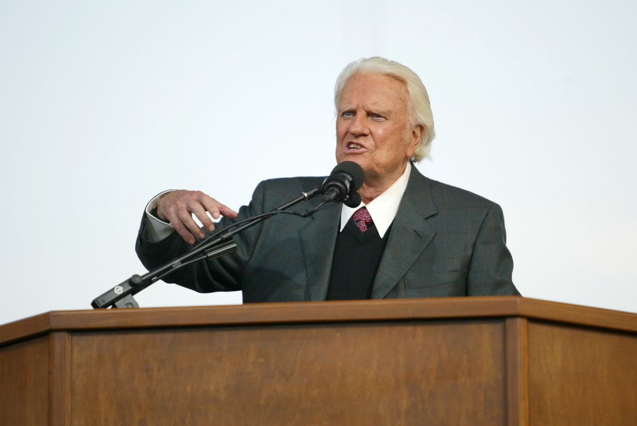 Legendary evangelist Billy Graham dies at 99