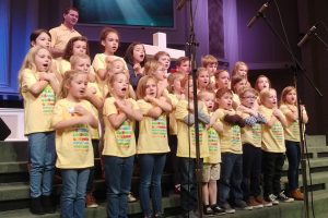 Kids choir learning hymns by heart at OKC church - Baptist Messenger of Oklahoma 1