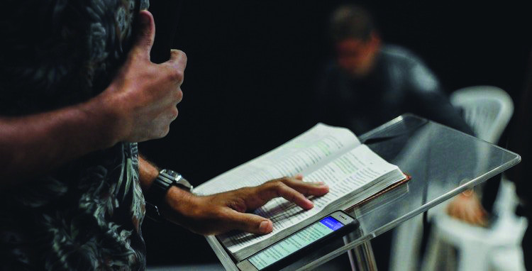 Lifeway Research: Few pastors left the pulpit despite increased pressure