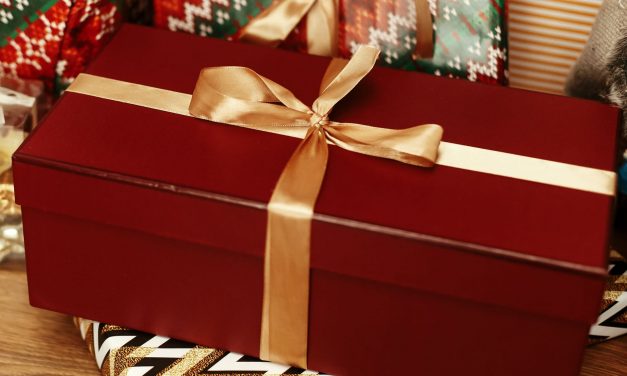 Christmas means extra giving for churchgoers, according to Lifeway Research