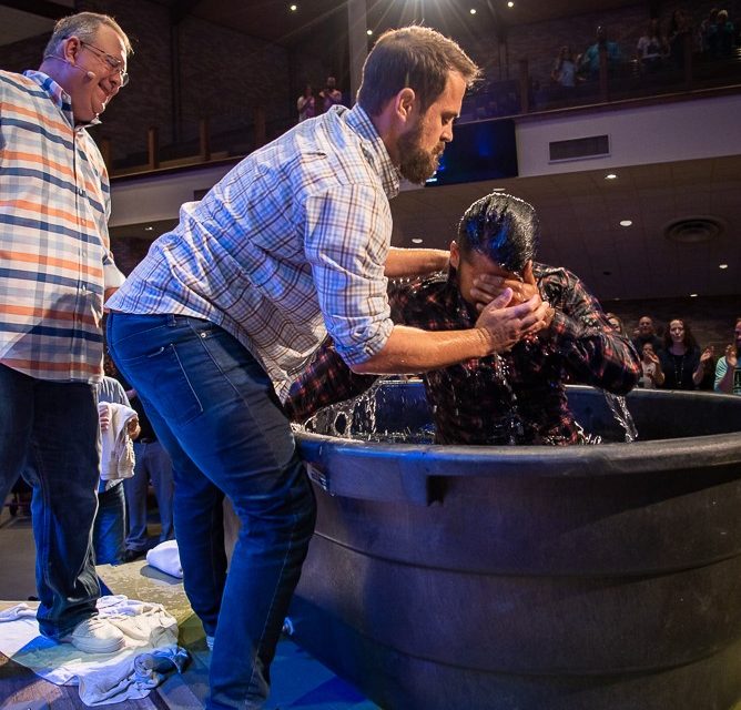 Southern Baptists grow in attendance and baptisms, decline in membership
