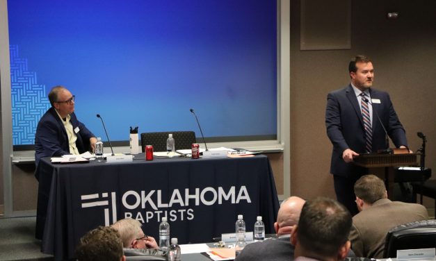 Oklahoma Baptists board members inspired by meeting, designate funding for Ukraine relief