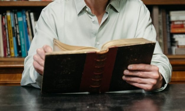 Lifeway Research: 5 books pastors should read this summer
