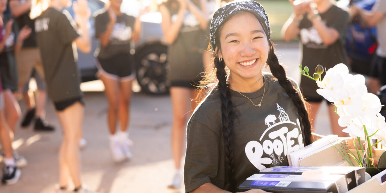 OBU Welcomes New, Returning Students to Campus on Move-In Day