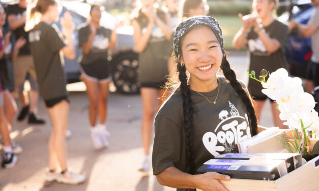 OBU Welcomes New, Returning Students to Campus on Move-In Day
