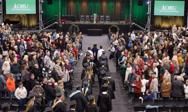 OBU Celebrates Winter Commencement; Loughridge Delivers Address