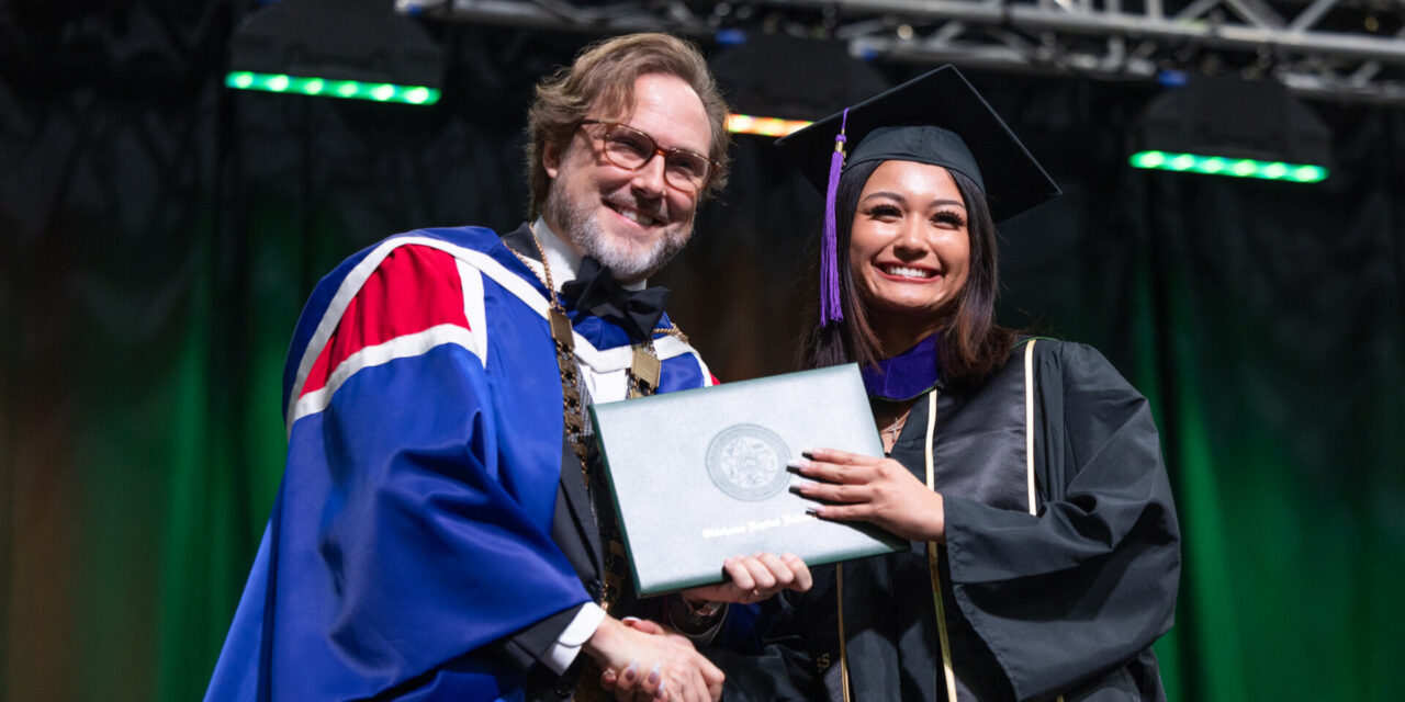 OBU Celebrates Winter Commencement; Loughridge Delivers Address