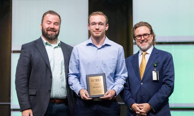 OBU Recognizes Outstanding Seniors During Awards Chapel