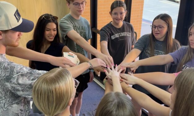 Youth Evangelism Conference Encourages Students to be ‘Living Loud’ in Their Faith