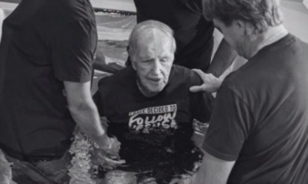 Longtime Believer Follows Jesus in Believer’s Baptism at 95 Years Old